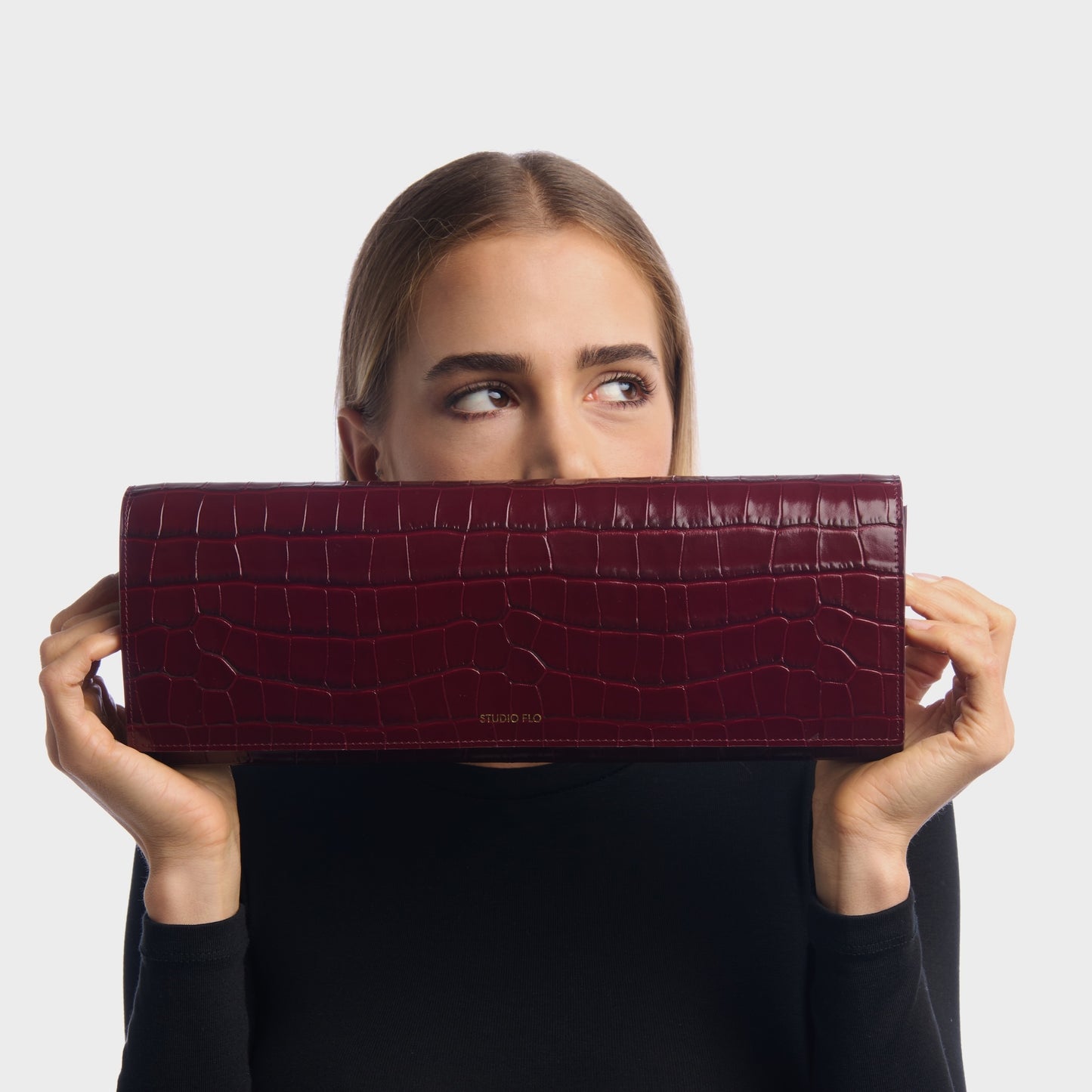 LUXECLASP CLUTCH (CROCODILE EMBOSSED)