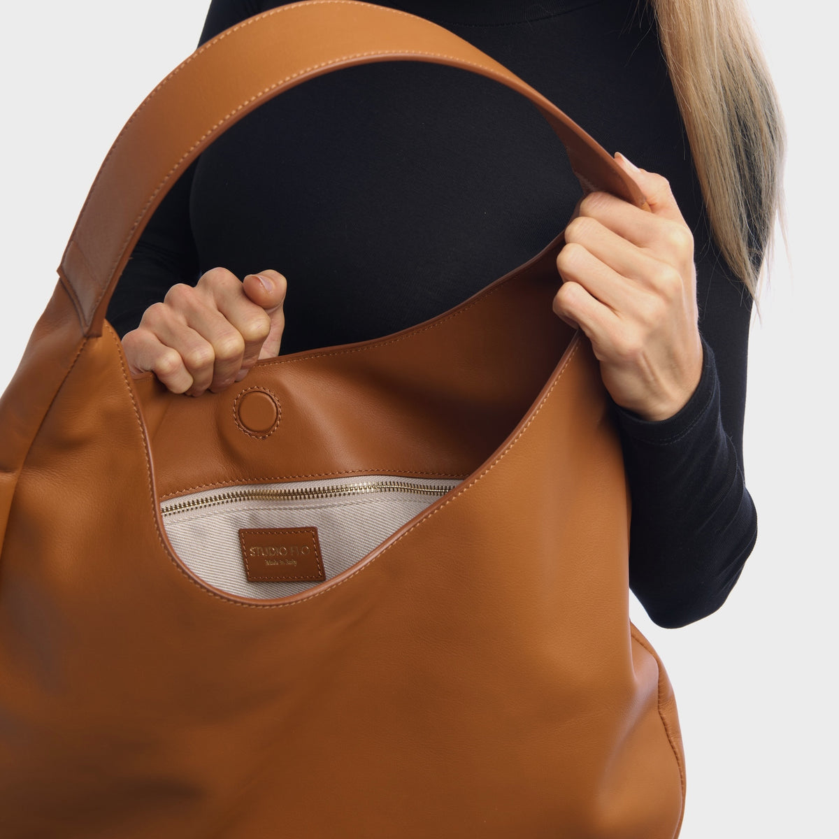 inside urban hobo leather bag studio flo cotton lining
