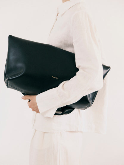 URBAN TOTE - BLACK
