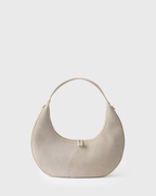 Moon Loop — Schultertasche aus Veloursleder — beige